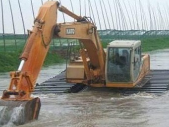 水上挖機